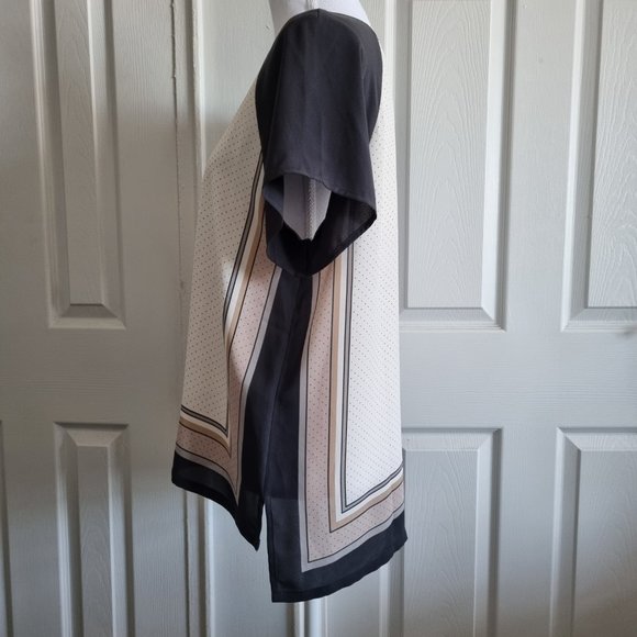 LOFT Ann Taylor Handkerchief Short Sleeve Blouse Size M - Picture 3 of 7